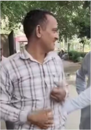 शव का पोस्टमार्टम जल्दी कराने के लिए मांगे ₹10 हजार! सिविल अस्पताल में हंगामा, कथित दलाल पकड़ा