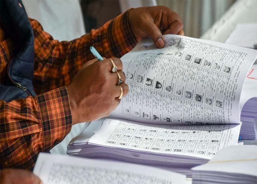 नाम नहीं मिला, उम्र में अंतर निकला; दिल्ली के 33 लाख वोटर्स को क्यों भेजा गया नोटिस?