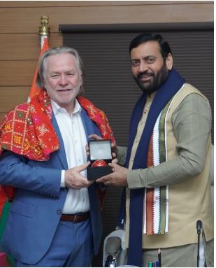 हरियाणा के युवाओं के खुलेंगे ऑस्ट्रेलिया के दरवाजे! नायब सैनी की हाई कमिश्नर से बड़ी बैठक, स्किल रोजगार पर बनी बात