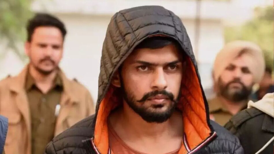 लॉरेंस बिश्नोई इंटरव्यू केस में बर्खास्त DSP गुरशेर संधू को हाई कोर्ट से बड़ी राहत, सेवा से हटाने का आदेश फिलहाल रद्द