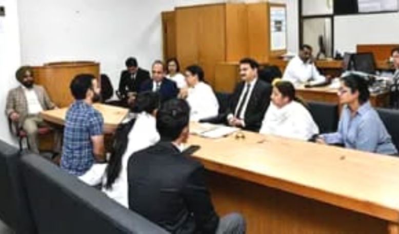 पति-पत्नी का झगड़ा पहुंचा लोक अदालत, फिर ऐसा क्या हुआ कि भावुक हो गया माहौल?