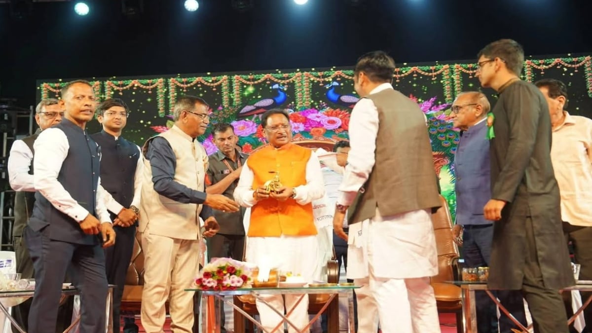 अग्र महाकुंभ 2026 का भव्य आयोजन: CM विष्णुदेव साय हुए शामिल, अग्रसेन जयंती पर की छुट्टी की घोषणा