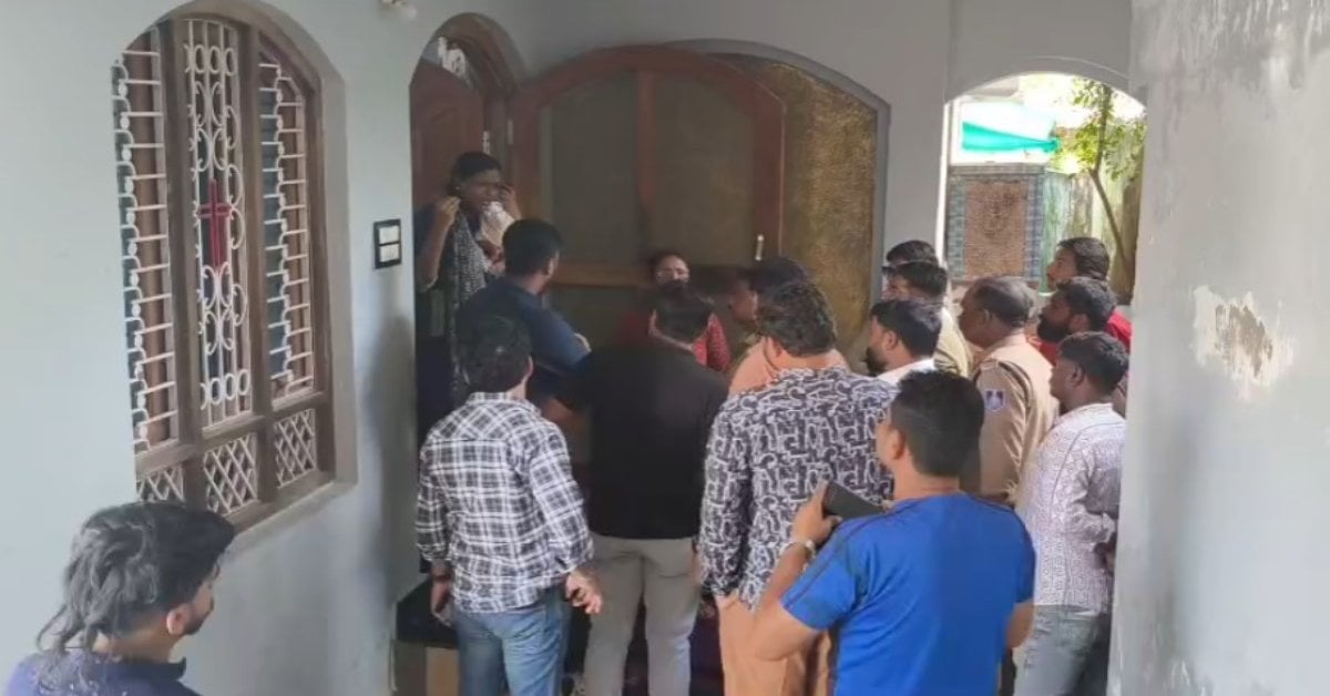 ‘फैमिली फंक्शन या धर्मांतरण का खेल?’ अनूपपुर में पास्टर के घर जुटी दूसरे राज्यों की भीड़, मौके पर पहुंची पुलिस