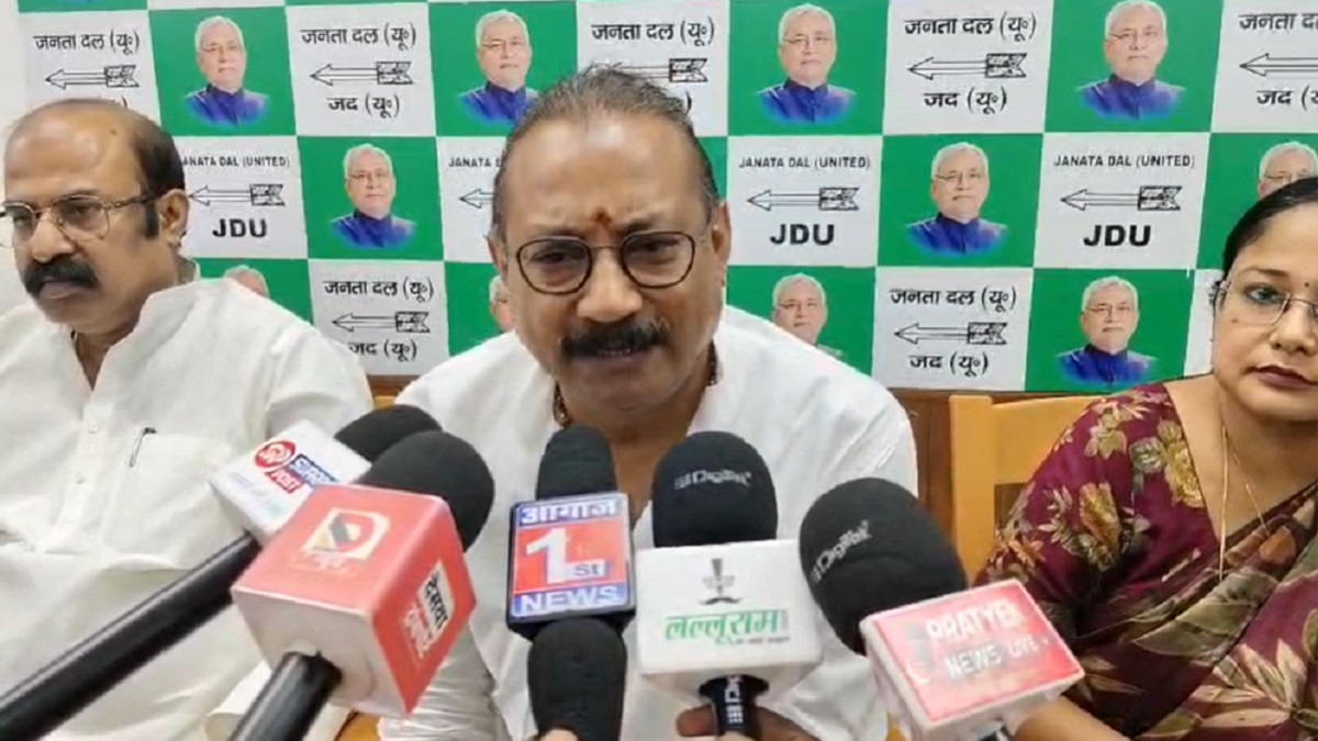 ‘पाकिस्तान पर बम गिराया, तो जाति नहीं पूछी’, राम मंदिर CEO नियुक्ति पर अशोक चौधरी का सपा पर हमला