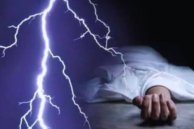 आसमान से बरसी मौत, वज्रपात की चपेट में आकर 16 वर्षीय किशोरी की गई जान