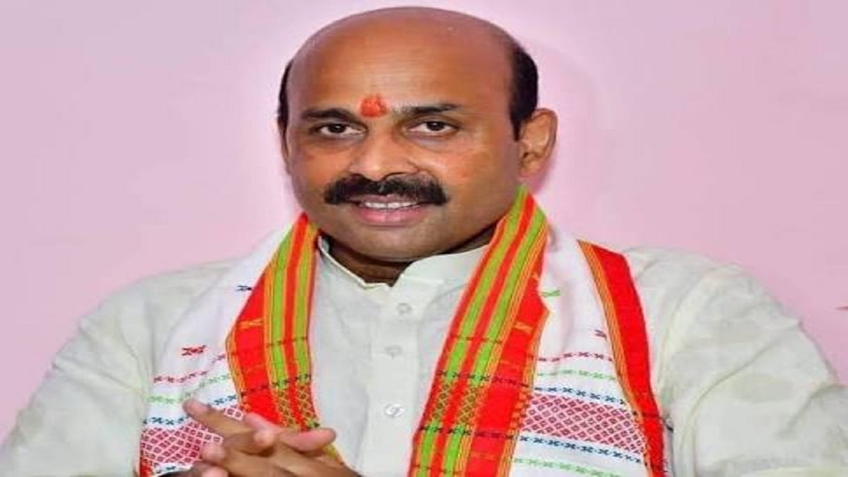 बिहार BJP में बड़ा बदलाव, हरीश द्विवेदी बने प्रदेश के नए प्रभारी, CM सम्राट चौधरी ने दी बधाई