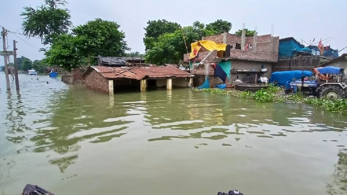 Bihar Flood: नेपाल की बारिश से बिहार में फिर बाढ़ का खतरा, कई गांव जलमग्न, VTR में भी घुसा पानी