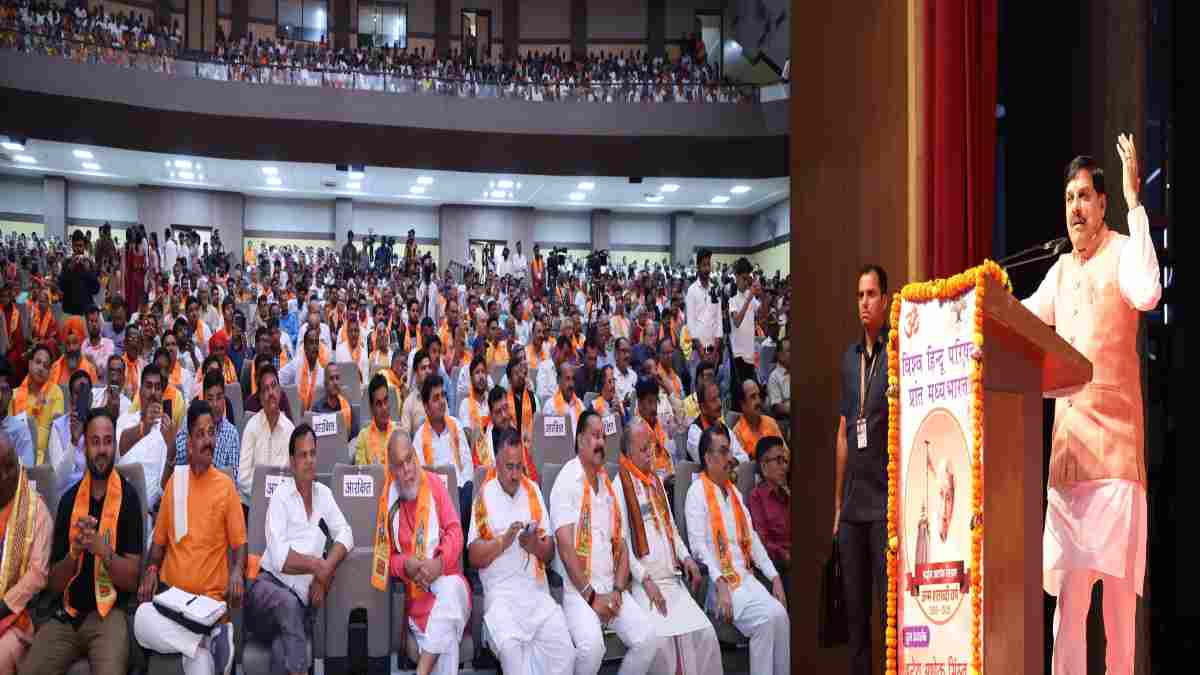 अशोक सिंहल की 100वीं जन्म शताब्दी पर बोले सीएम डॉ. मोहन- “राष्ट्र एकात्मता के लिए अतुलनीय रहा उनका योगदान”, UCC को लेकर कांग्रेस को घेरा