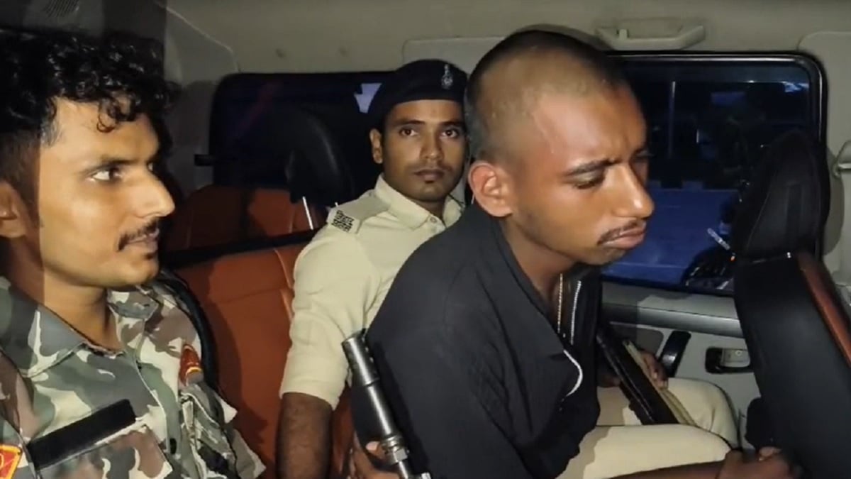CSP संचालक को गोली मारकर लूटपाट करने वाला आरोपी मोहनिया से गिरफ्तार, बाइक भी बरामद