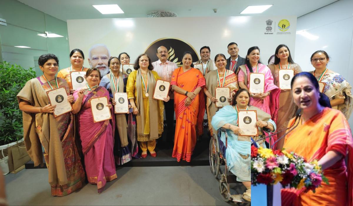‘शिक्षक का समर्पण युवा दिमाग को आकार देता है…,’ टीचर डे पर सीएम रेखा गुप्ता ने 118 शिक्षकों को ‘स्टेट टीचर’ अवॉर्ड दिया