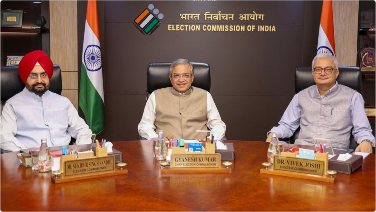 चुनाव आयोग का बयान आयाः SIR पर आयुक्तों ने ही उठाए सवाल तो EC बोला-सभी की मंजूरी से लिए गए फैसले, दोपहर 1 बजे कांग्रेस की प्रेस कॉन्फ्रेंस