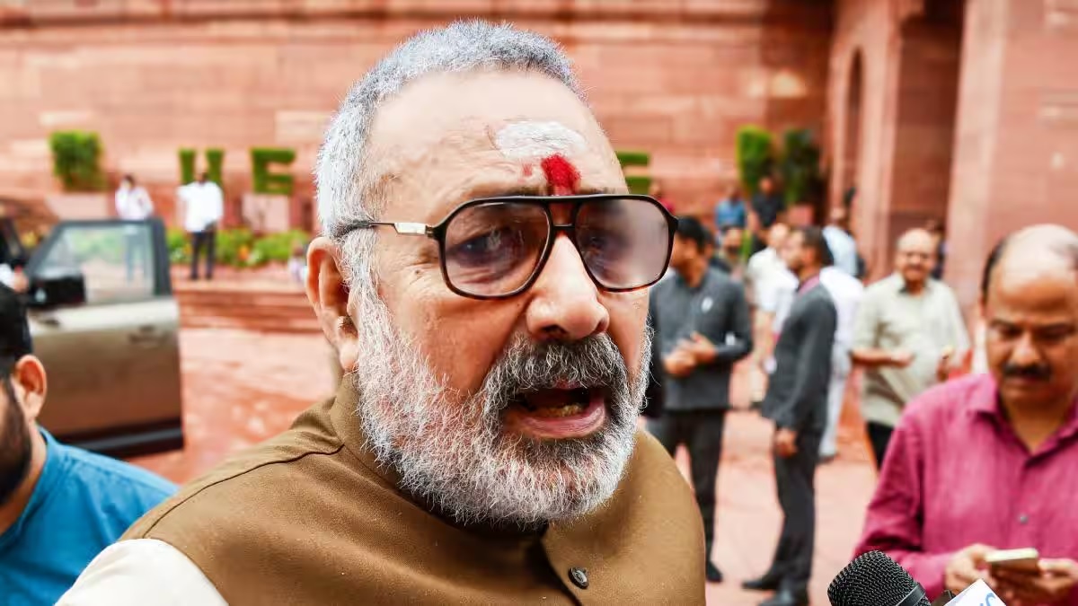 ‘ग्रीन मीट भी खोजकर ले आते…’, BRICS डिनर विवाद को लेकर गिरिराज सिंह का राहुल गांधी पर करारा तंज