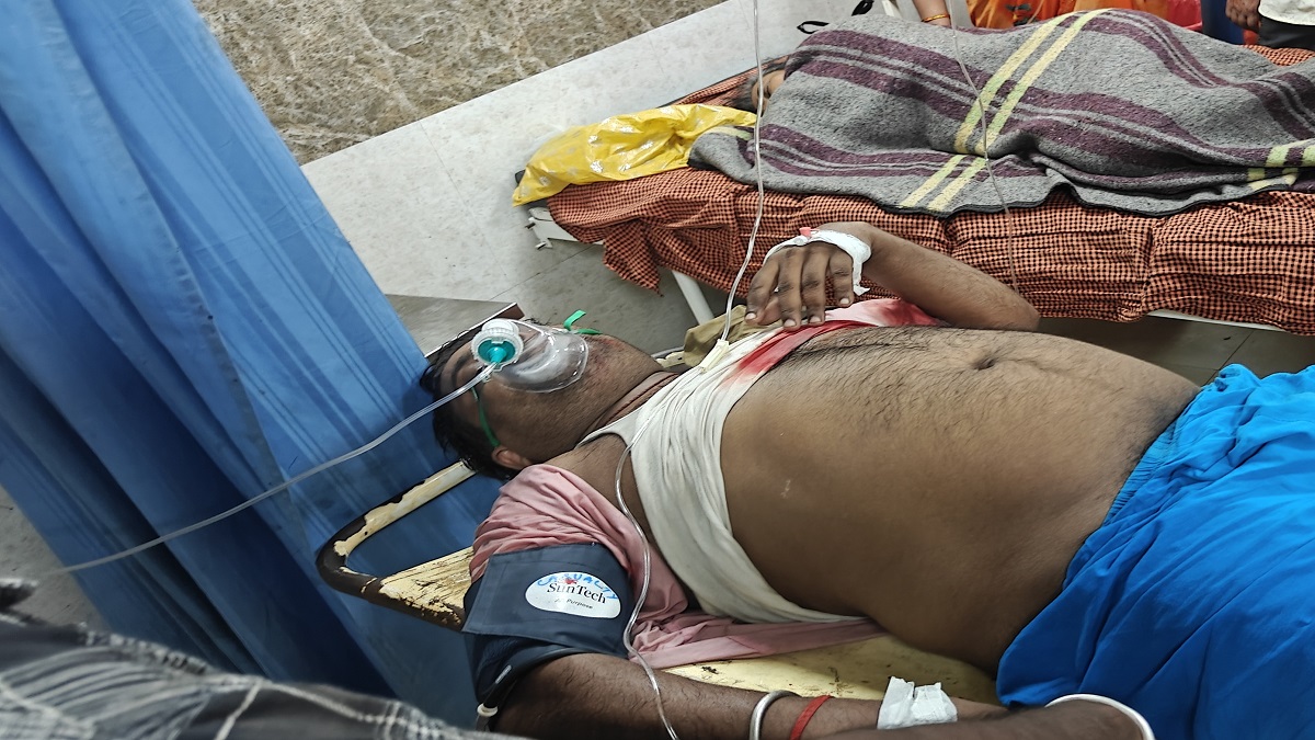 बेतिया में बेखौफ बदमाशों का तांडव, घर लौट रहे स्वर्ण व्यवसायी के सीने में मारी गोली, हालत गंभीर