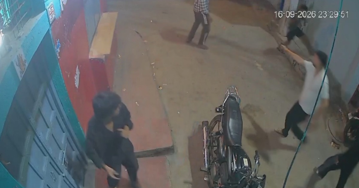 लेनदेन का खूनी हिसाब! आधी रात को घर से बुलाया और बरसा दी गोलियां! CCTV में वारदात कैद