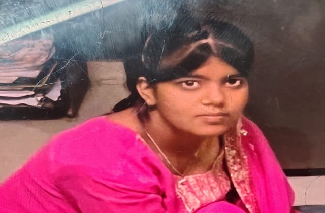 11वीं की छात्रा ने स्कूल की तीसरी मंजिल से लगाई छलांग, रास्ते में मौत; सजा को लेकर पिता और प्रबंधन आमने-सामने