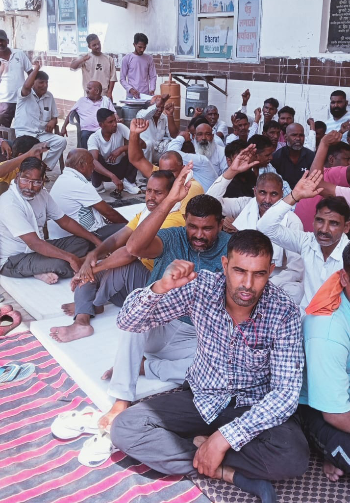 सरकार की वादाखिलाफी पर कर्मचारियों का फूटा गुस्सा, भिवानी में 35वें दिन भी हड़ताल जारी; 11-13 सितंबर को महापंचायत