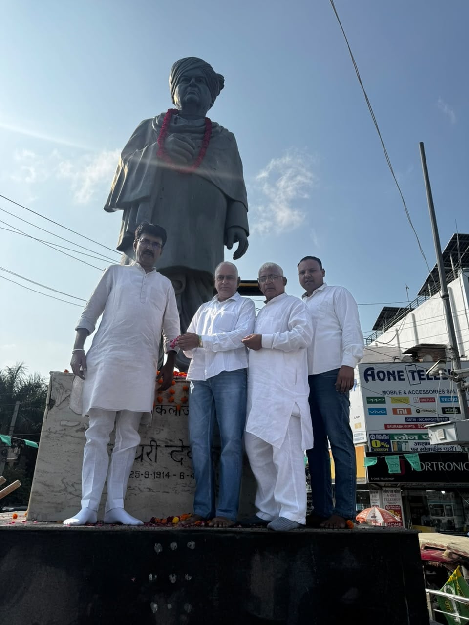 ताऊ देवीलाल की 113वीं जयंती पर गूंजा जनसेवा का संदेश, सोनीपत में JJP कार्यकर्ताओं ने लिया बड़ा संकल्प