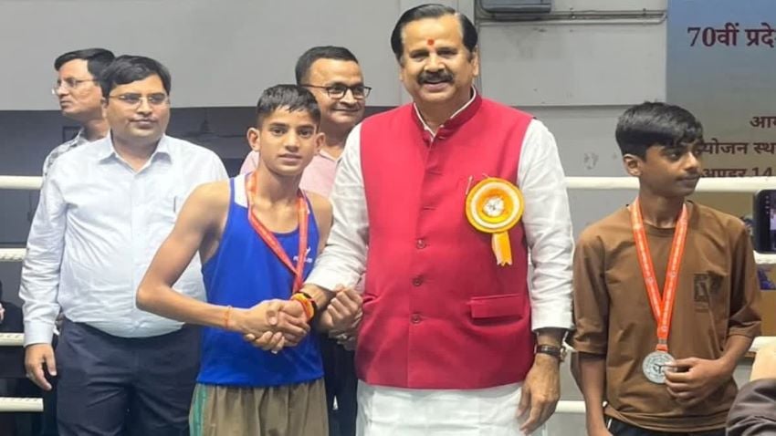 प्रदेशीय विद्यालय बॉक्सिंग में चमके युवा स्टार्स: युवराज ने जीता स्वर्ण पदक, अनमोल को मिला रजत