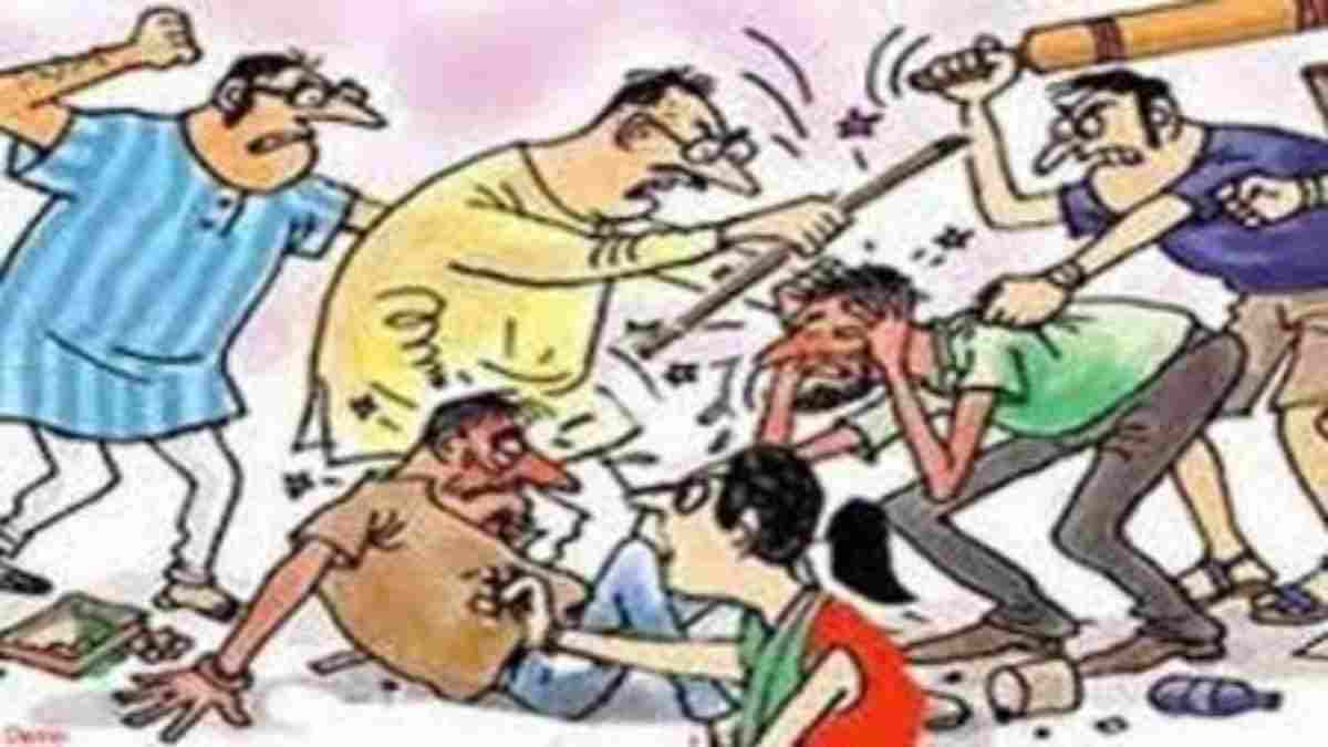मकान खाली कराने के दबाव में दबंगई: घर में घुसकर बुजुर्ग महिला, बेटी और भांजे पर ईंट से किया हमला, केस दर्ज