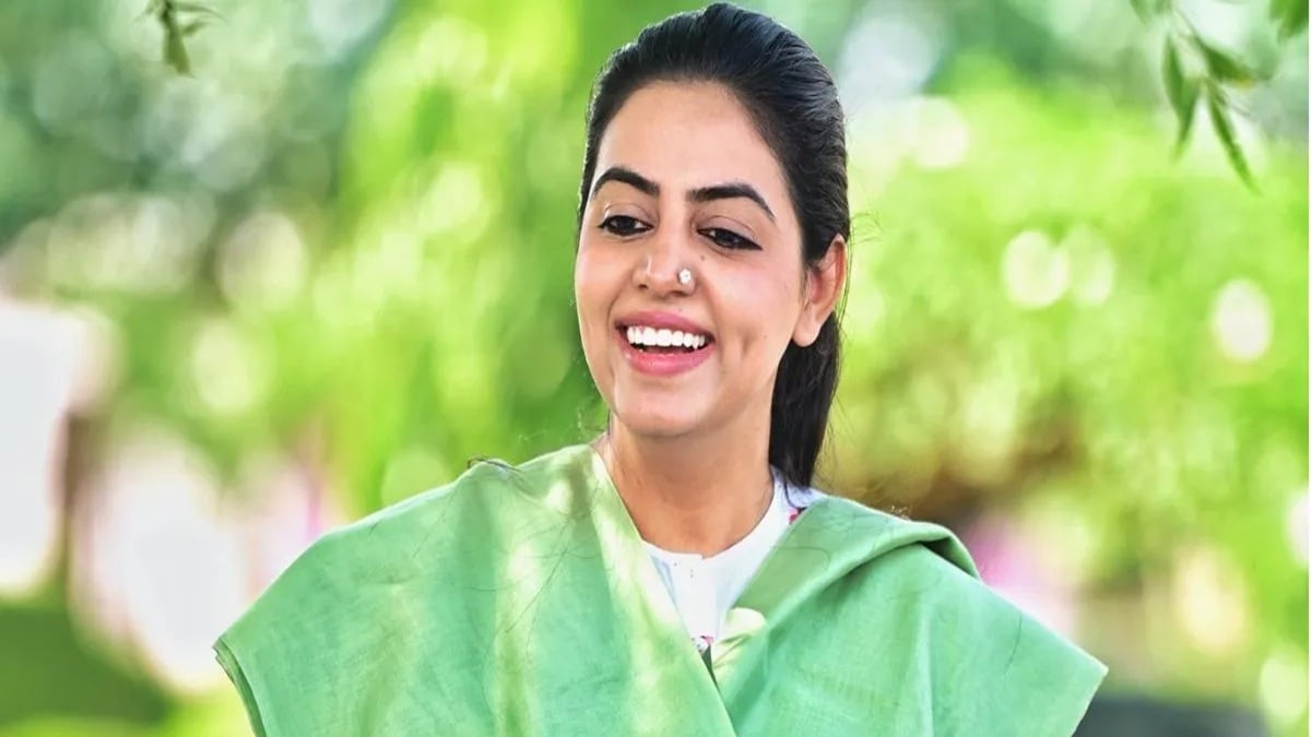 मथानिया में कांग्रेस की बड़ी जीत, पहली चेयरमैन बनीं लीला देवी; कार की छत पर चढ़ीं दिव्या मदेरणा