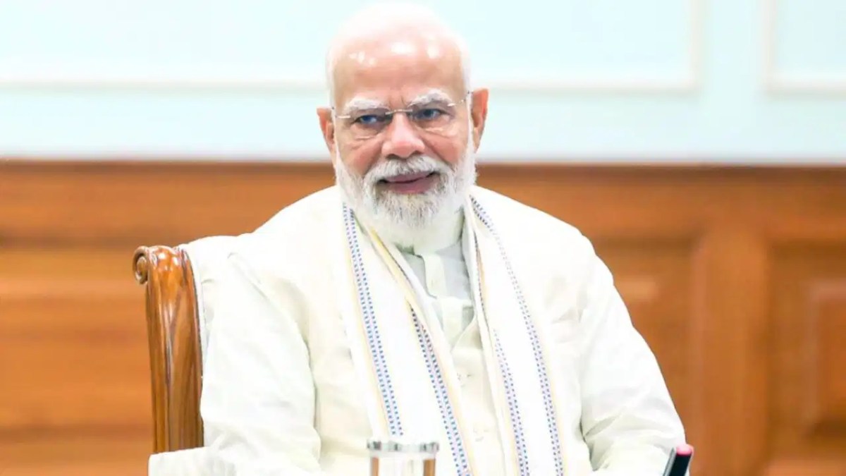 पीएम मोदी ने आधी रात मंत्रियों के साथ की 3 घंटे बैठकः मंत्रालयों के परफार्मेंस का आकलन किया, ये कैबिनेट में फेरबदल की आहट