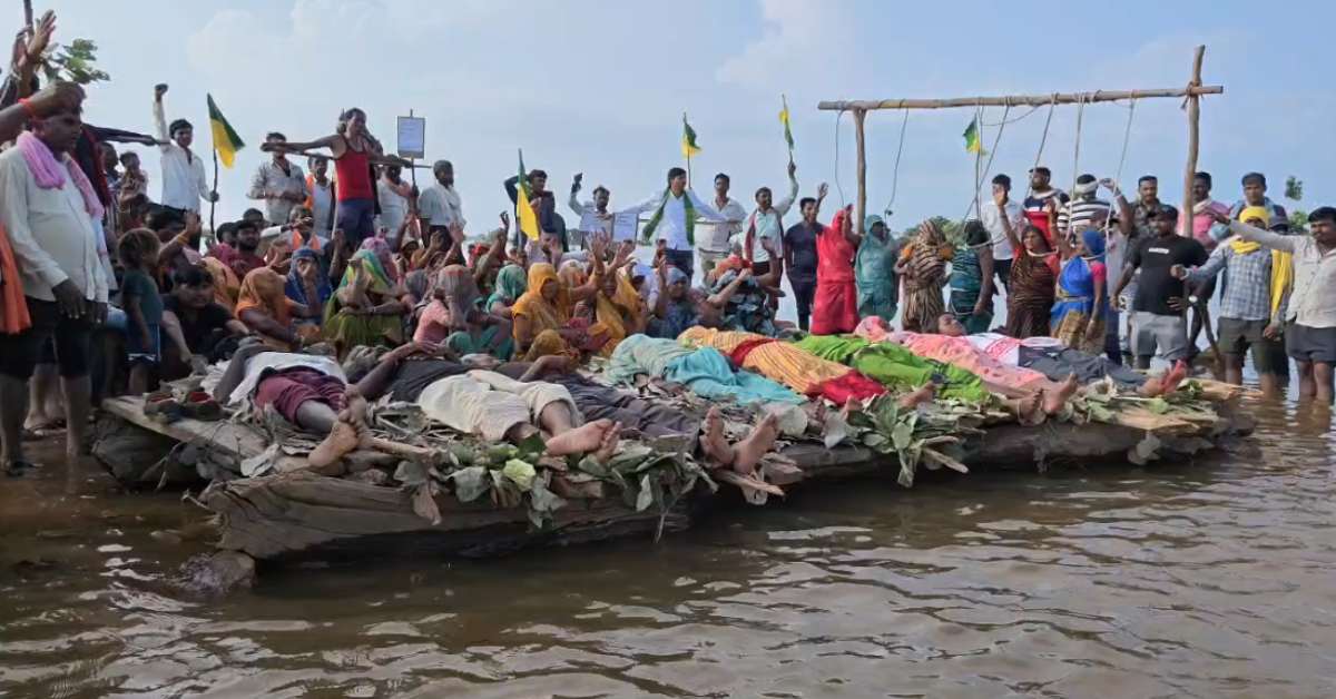 केन-बेतवा लिंक प्रोजेक्ट बना आदिवासियों का नासूर! कागजी दावों और जमीनी हकीकत की जंग, पांचवें दिन भी जल सत्याग्रह-चिता आंदोलन जारी