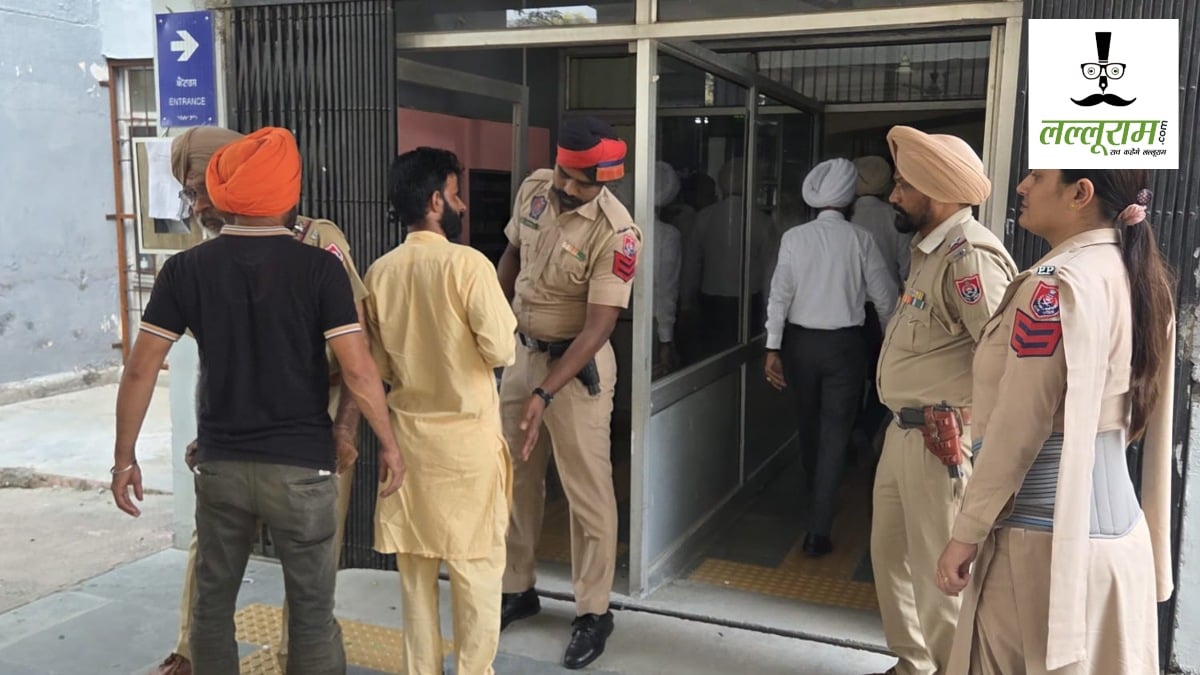 Punjab News : पंजाब के 4 स्कूलों को बम से उड़ाने की धमकी, मानसा कोर्ट भी निशाने पर, हाई अलर्ट पर पुलिस टीम
