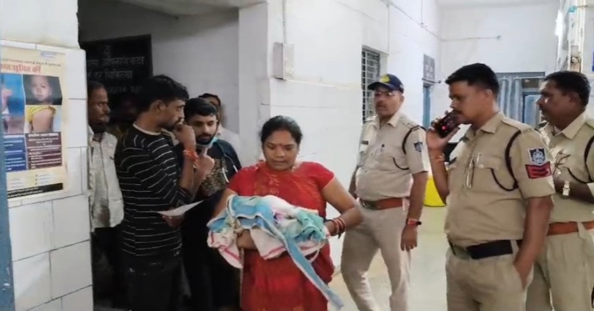 अपनों ने छोड़ा, फिर नियति ने रचा ऐसा खेल… मक्का के खेत में नवजात को रोता देख दंग रह गए लोग!