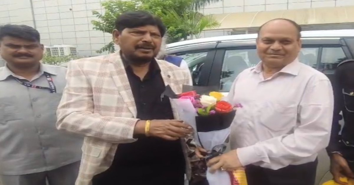 2029 में राहुल गांधी का विकेट लेंगे! इंदौर में गरजे रामदास आठवले, संजय राउत पर भी किया प्रहार