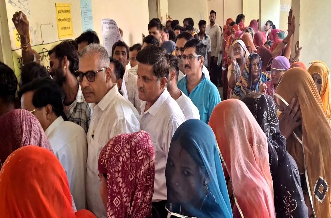 EVM खराब हुई तो फिर बुलाए गए वोटर, 10 बूथों पर आज फिर वोटिंग; कोटा में मचा बवाल