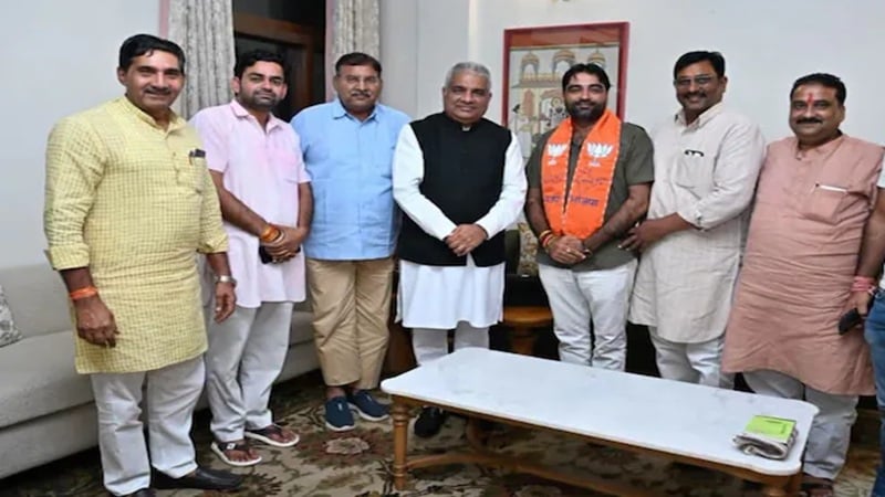 कांग्रेस के 20 पार्षद फिर भी BJP का बड़ा दांव! खैरथल में विक्रम चौधरी की एंट्री से पलटा पूरा खेल