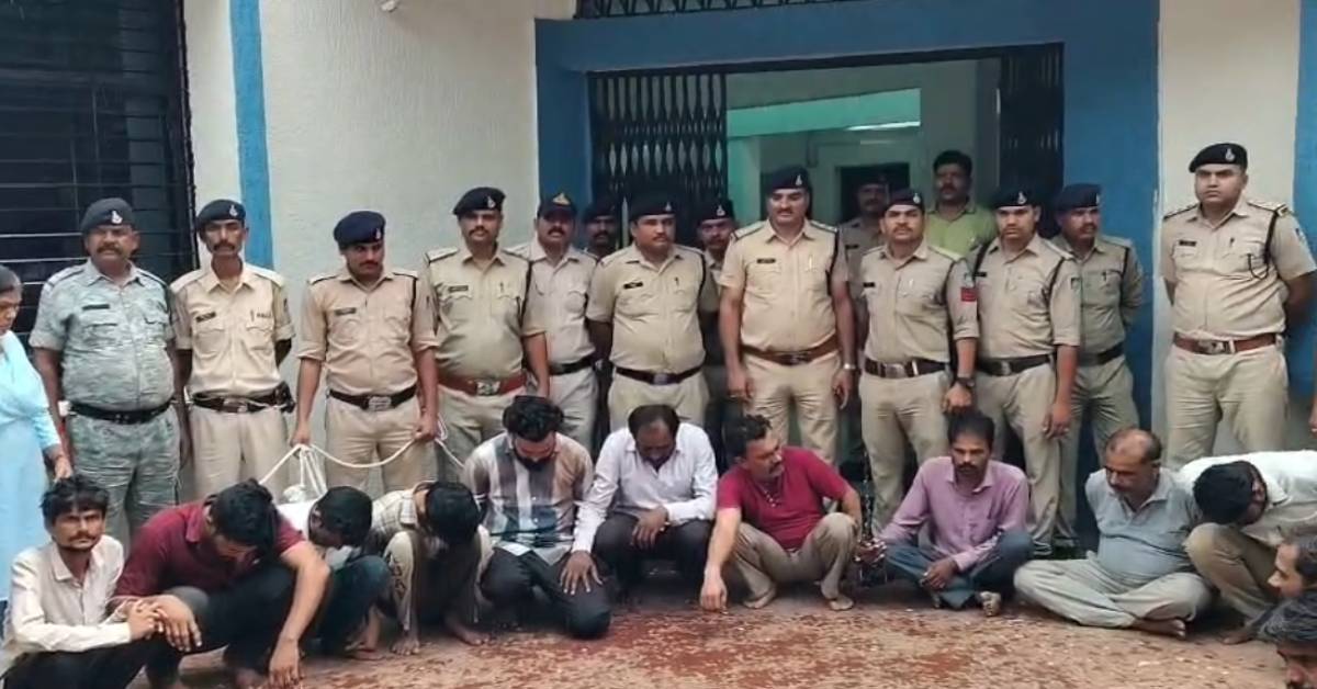 सागर जहरीली शराब कांड: करणी सेना का संभागीय अध्यक्ष निकला मास्टरमाइंड, अब तक 16 गिरफ्तार; अन्य आरोपियों पर इनाम घोषित