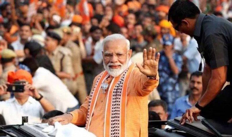 पीएम मोदी का गुजरात दौरा: BookMyShow पर शो हाउसफुल, 35 हजार करोड़ की सौगात