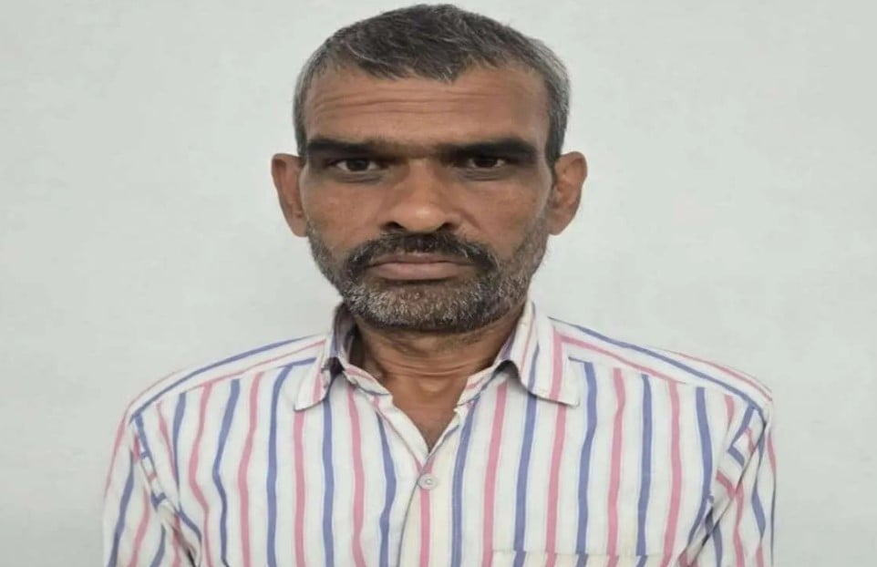 पोस्टमैन बन नक्सल इलाके में घुसी पुलिस, 25 साल बाद पकड़ाया मोस्ट वांटेड