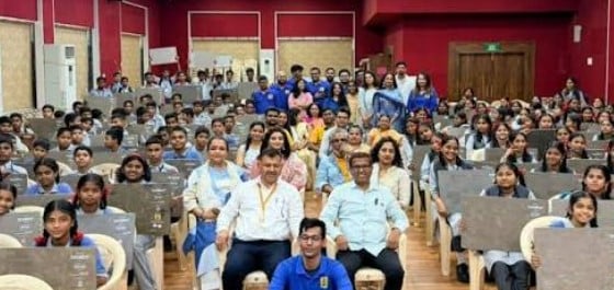 पर्यावरण संरक्षण: पीओपी की विसर्जित मूर्तियों से बनाए जा रहे स्टडी टेबल