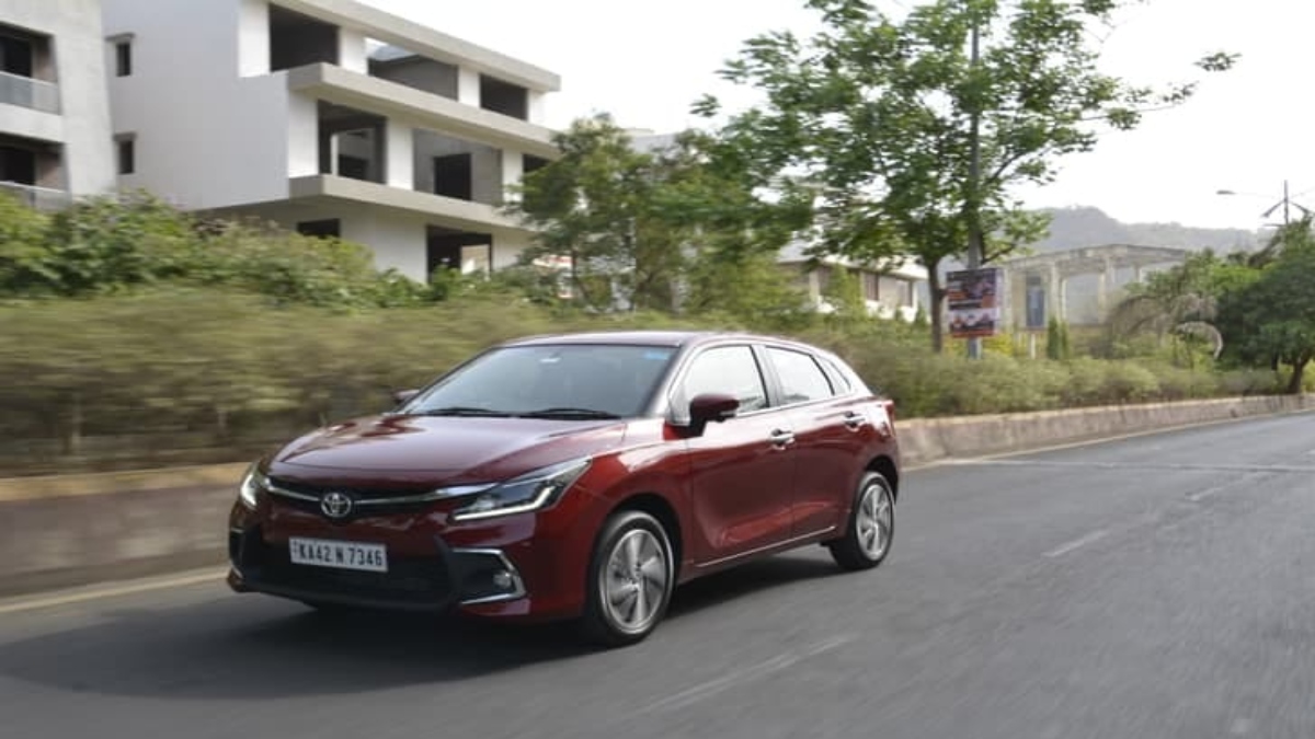 Toyota Glanza Facelift: नए अवतार और एडवांस्ड सुरक्षा फीचर्स के साथ जल्द दे सकती है दस्तक