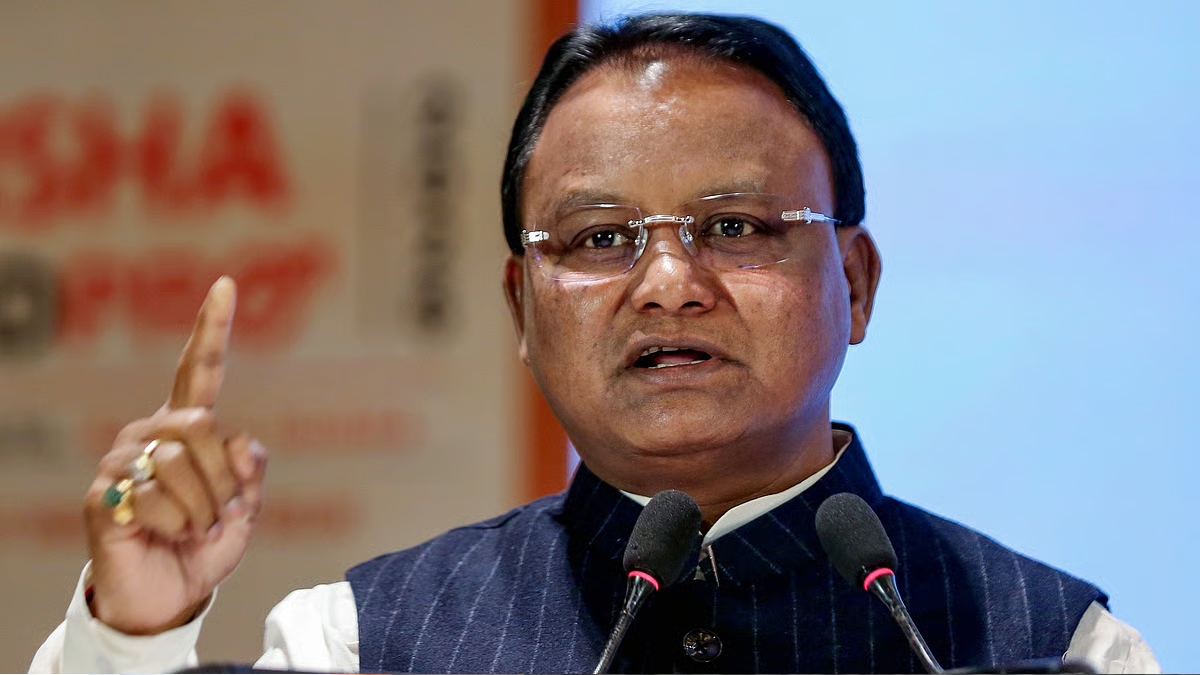 दूसरे अंतरराष्ट्रीय रोडशो का आगाज: निवेश आकर्षित करने यूएई पहुंचे मुख्यमंत्री मोहन चरण माझी
