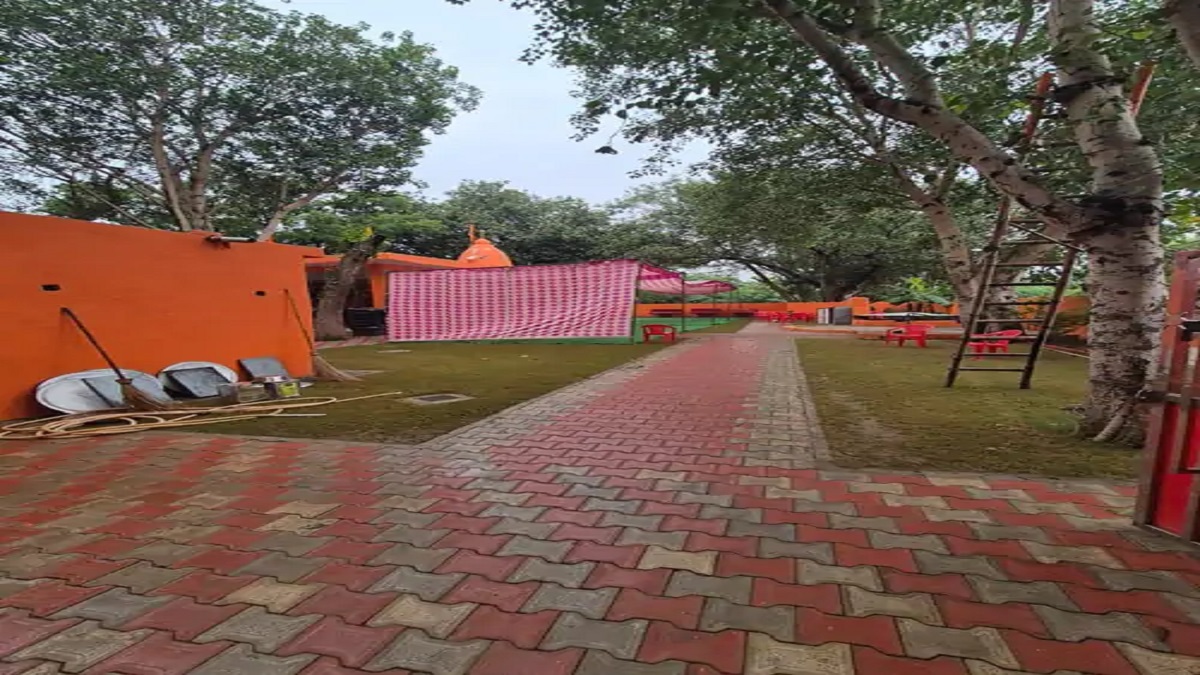 दही-हांडी तोड़ने के लिए बंद की लाइट और फिर चलीं गोलियां, मंदिर में मची भगदड़