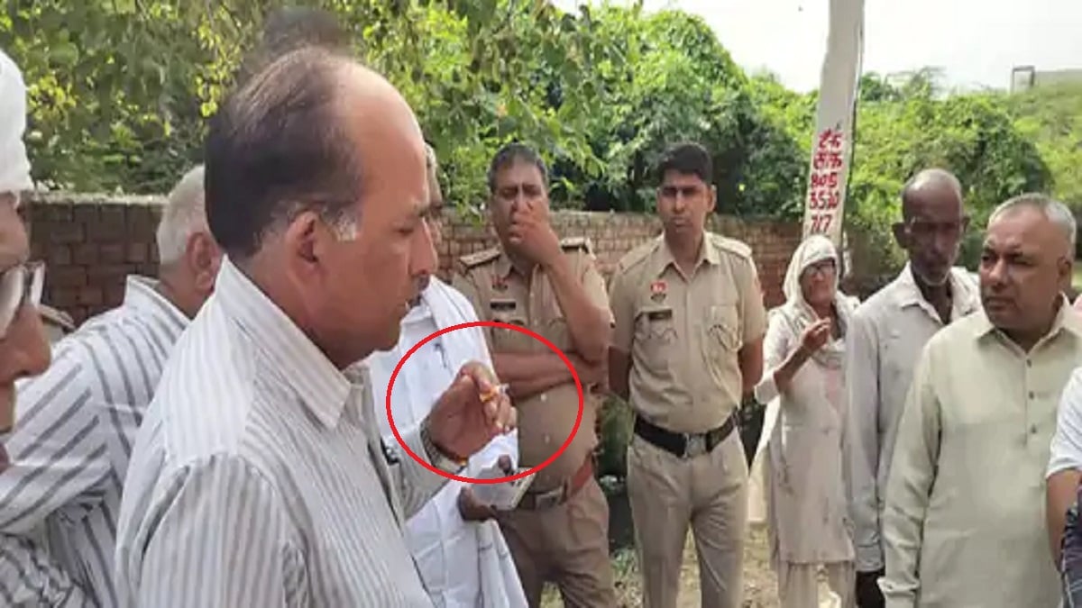 इसराना में अवैध निर्माण पर गरजी जेसीबी, कार्रवाई के दौरान सिगरेट सुलगाते दिखे ड्यूटी मजिस्ट्रेट; जानिए अधिकारी ने क्या दी सफाई