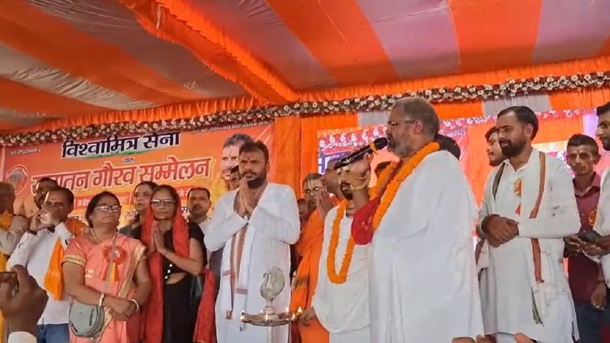 बक्सर में विश्वामित्र सेना का सनातन गौरव सम्मेलन, राजकुमार चौबे ने चिराग-मांझी पर साधा निशाना