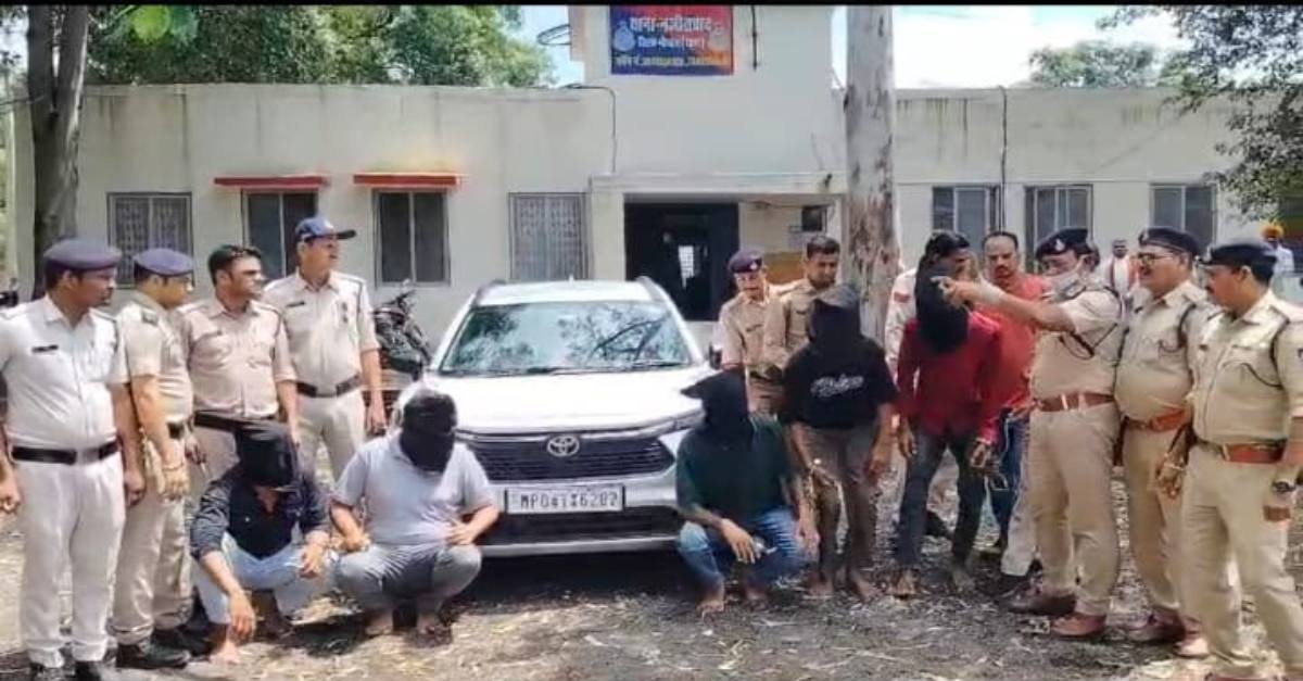 किसान पर हमला मामले में पंचायत सचिव और बिल्डर समेत 5 गिरफ्तारः 50 हजार की सुपारी देकर बदमाशों से कराया था हमला