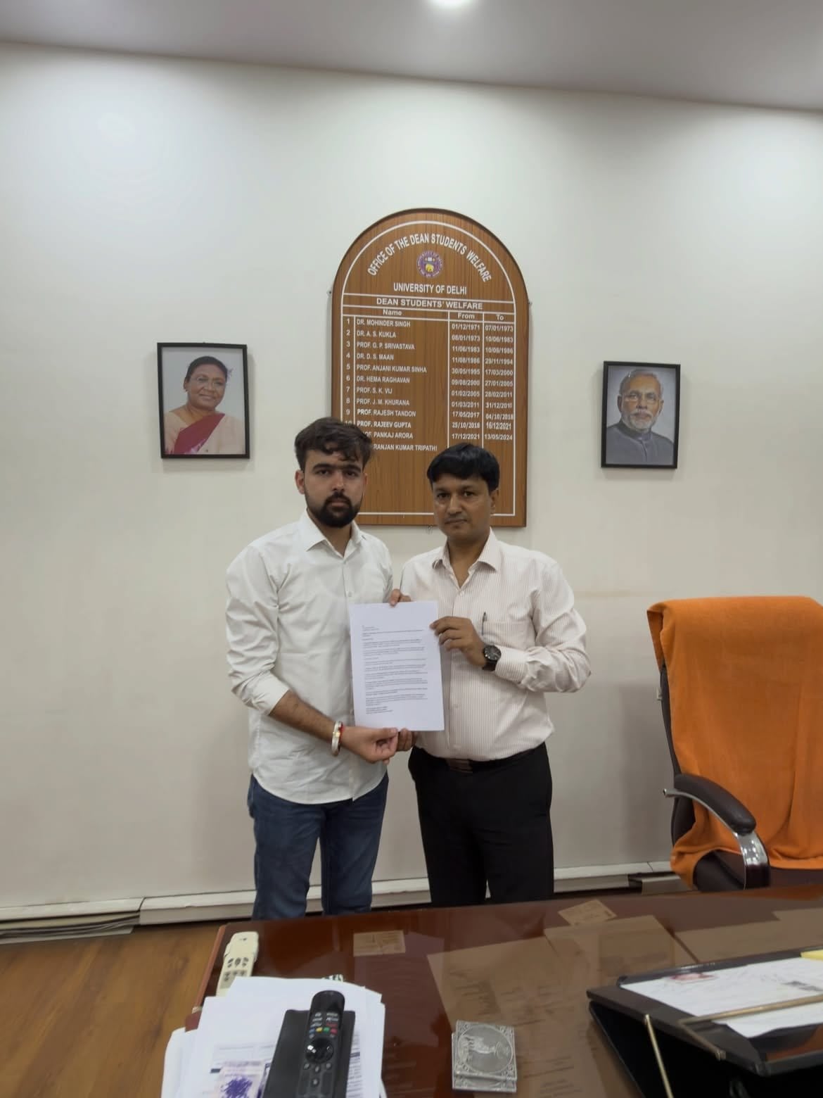 DUSU में निर्दलीय जीते दीपांशु शौकीन की Gen-Z के लिए 4 मांगें, DU प्रशासन को सौंपा पत्र