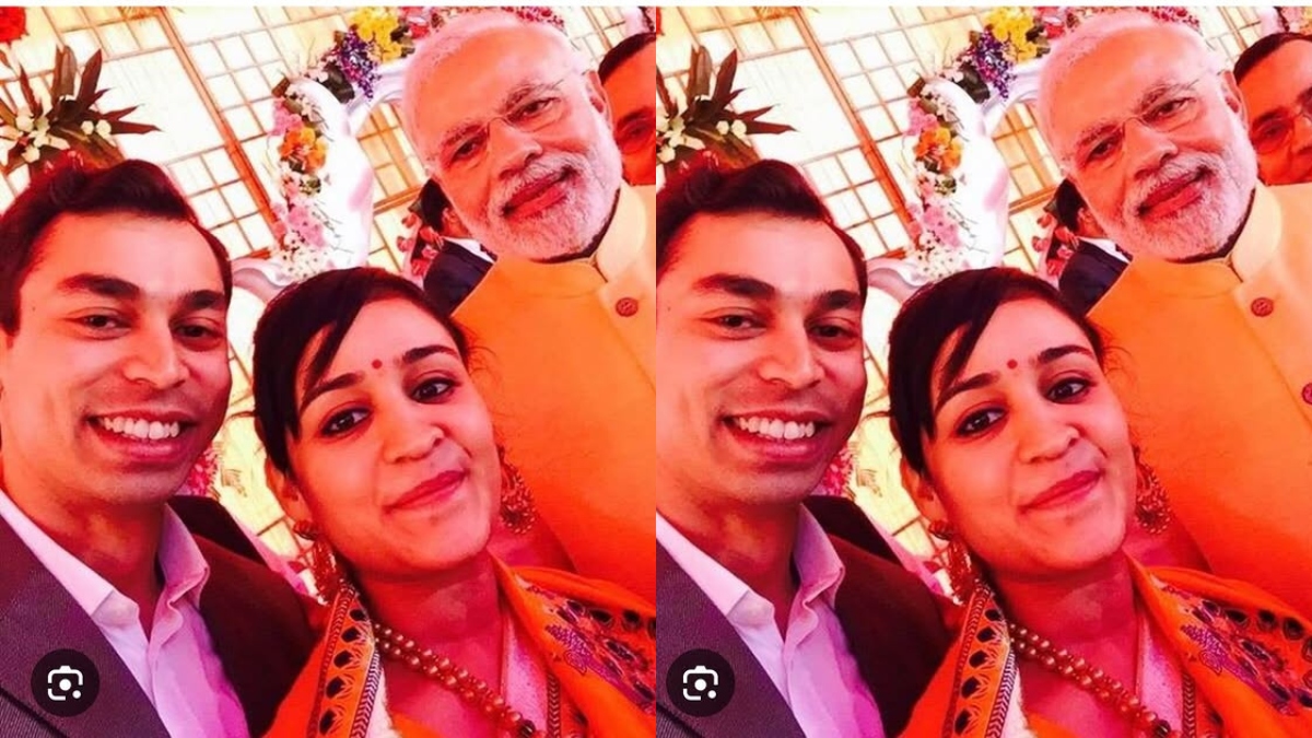 PM मोदी के जन्मदिन पर अपर्णा यादव ने शेयर की खास सेल्फी, पति प्रतीक के साथ आईं नजर