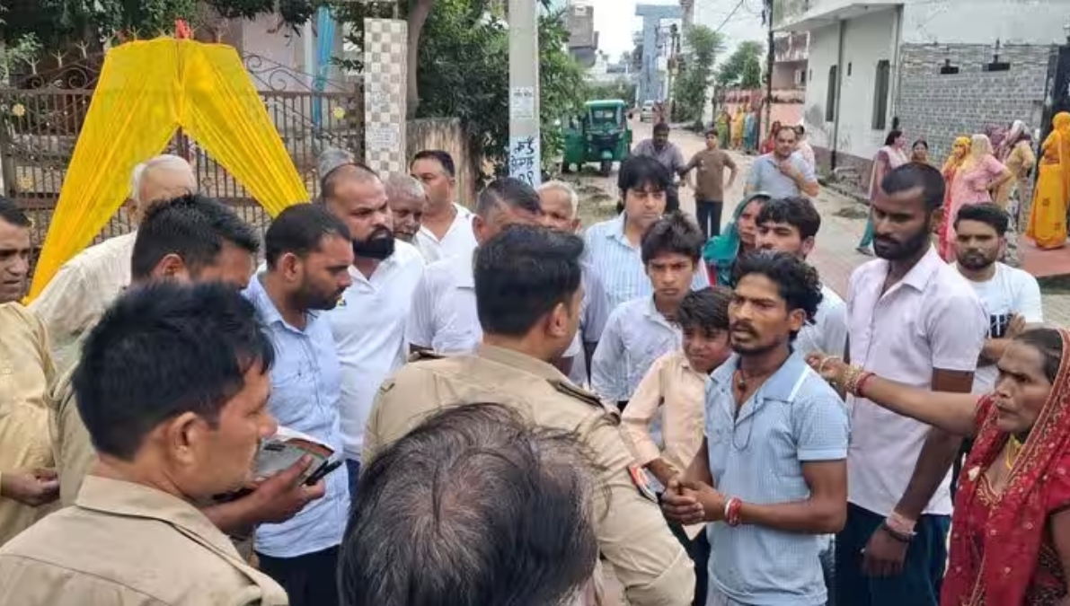 तीसरा फेरा लेते ही पहुंचा लड़की का परिवार, मंदिर में मचा बवाल; पुलिस ने दोनों को थाने पहुंचाया