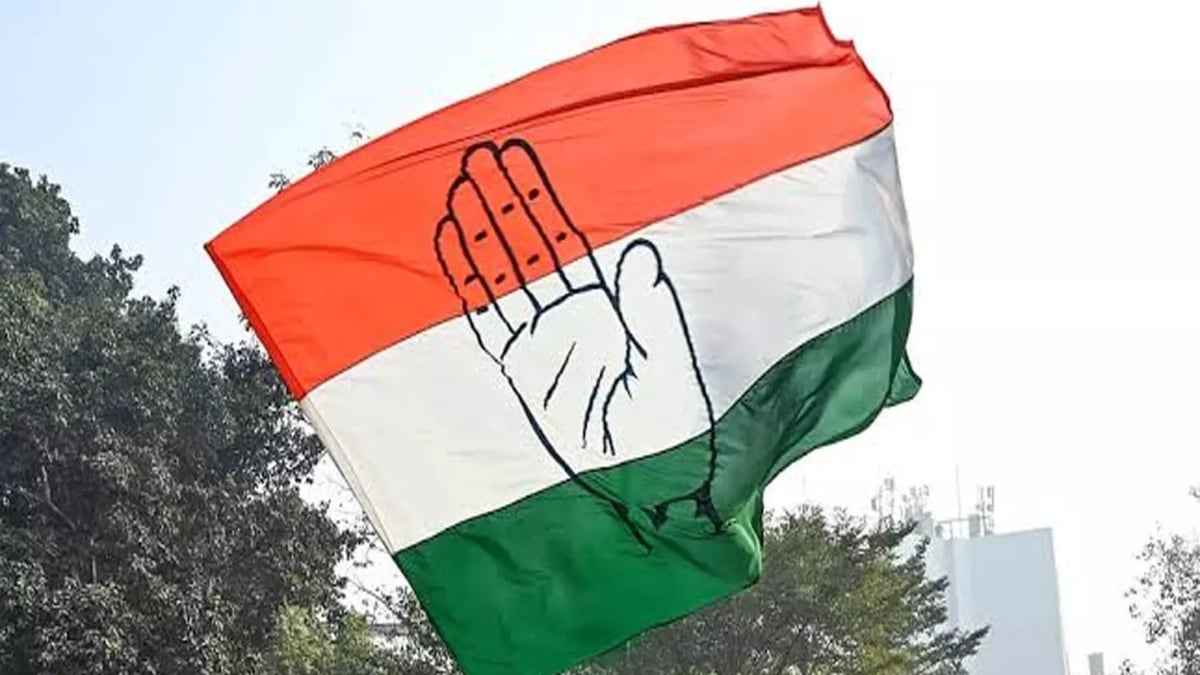 यूपी कांग्रेस ने बदली मीडिया टीम, प्रियंका गुप्ता-संजीव कुमार सिंह बने उपाध्यक्ष