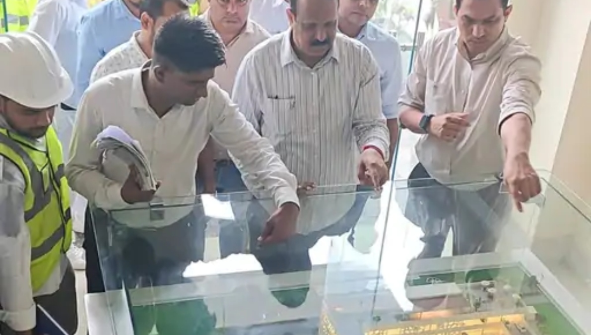 अलीगढ़ को जल्द मिलेंगी दो बड़ी स्मार्ट सिटी सौगातें, 50 करोड़ का इंडोर स्टेडियम और 49.89 करोड़ की पार्किंग तैयार