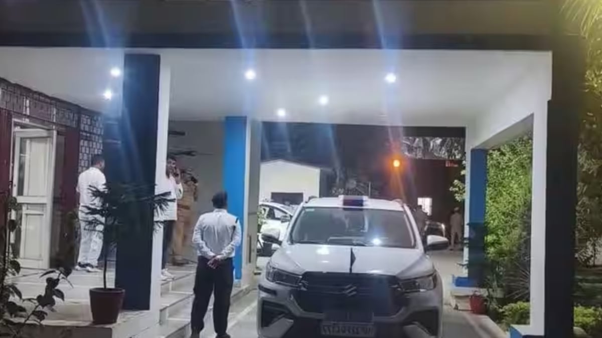 अमरोहाः दारोगा-सिपाही और CRPF के जवानों ने फार्म हाउस में युवती से किया गैंगरेप, 4 गिरफ्तार