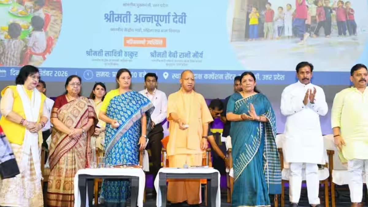 आंगनबाड़ी के बच्चों को हर साल मिलेंगी दो यूनिफॉर्म, सीएम योगी का बड़ा ऐलान