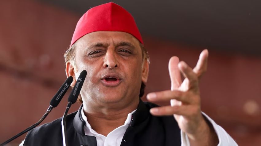 मिशन 2027: अखिलेश का ‘जिलावार घोषणा पत्र’ वाला दांव! BJP पर लगाया कार्यक्रम रोकने की साजिश का आरोप