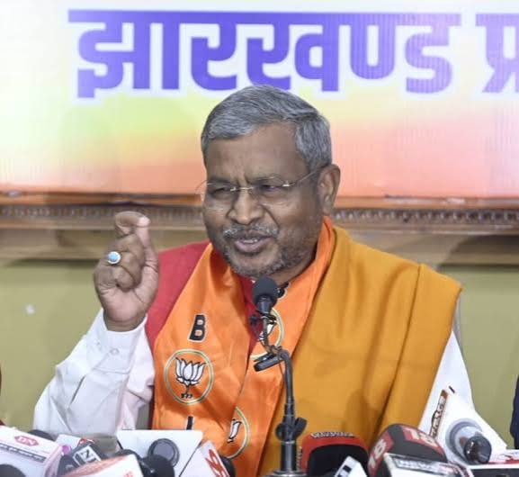 RINPAS Director Controversy: निदेशक की नियुक्ति पर बाबूलाल मरांडी का सरकार पर हमला, बोले- NMC नियमों को दरकिनार कर जारी हुआ विज्ञापन